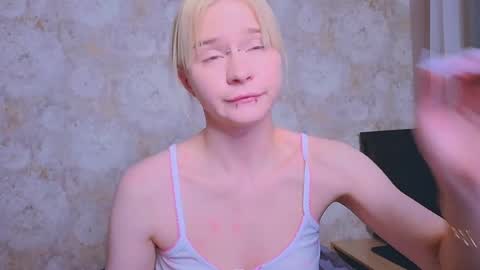 Milia online show from 05-31-26, 07:37