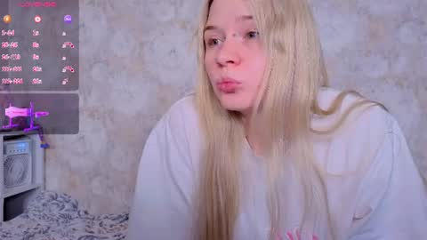 Milia online show from 07-14-26, 06:13