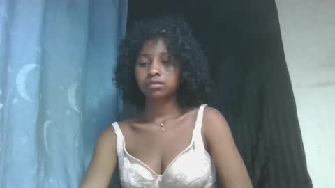 Snapshot of milinasy chatting on 03-21-26, 09:18 milinasy online show from 03-21-26, 09:18