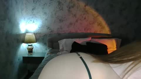 Snapshot of milissasii chatting on 11-19-25, 02:39 milissasii online show from 11-19-25, 02:39