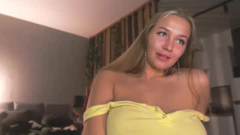 Snapshot of milk_bunny_ chatting on 02-21-26, 08:48 milk_bunny_ online show from 02-21-26, 08:48