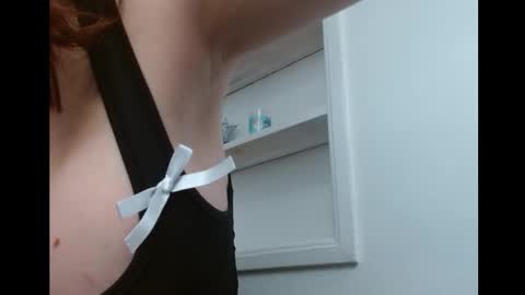 Snapshot of milker_amira chatting on 03-12-26, 02:12 Amira online show from 03-12-26, 02:12