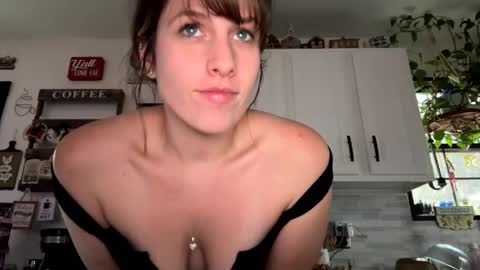 Milking Mommy online show from 12-09-24, 04:15