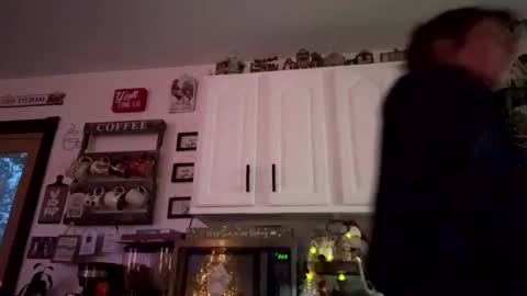 Milking Mommy online show from 12-11-24, 12:12