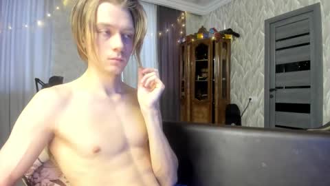 Isaac online show from 01-08-26, 05:21