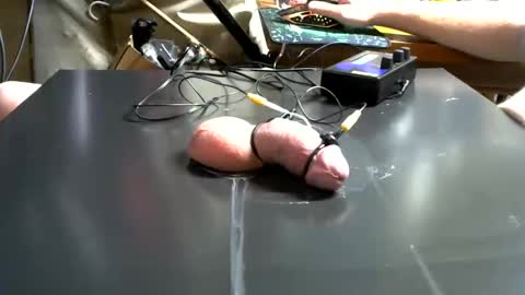 milk me dry online show from 12-28-24, 05:23