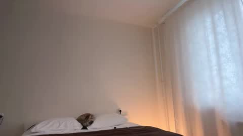 milky__way_ online show from 03-12-26, 02:12