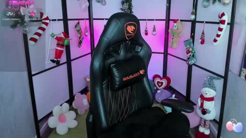 milky cute online show from 01-09-25, 12:46