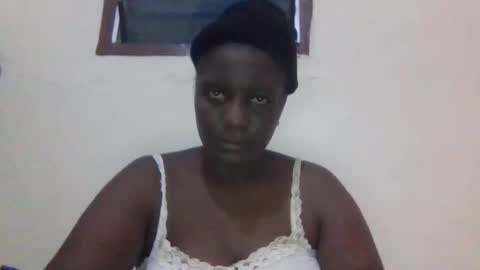 Snapshot of milkyebony254 chatting on 10-26-25, 08:15 milkyebony254 online show from 10-26-25, 08:15