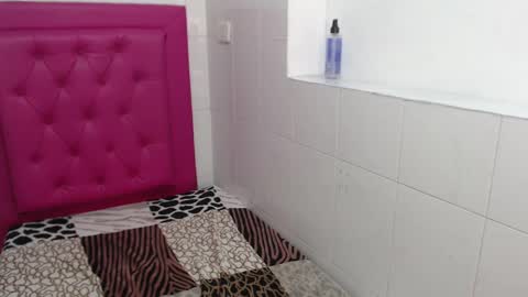 Snapshot of milkyway_18 chatting on 02-08-25, 06:01 milkyway_18 online show from 02-08-25, 06:01