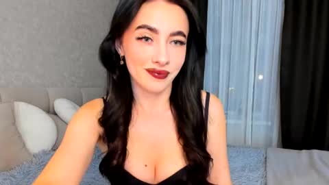 milla moore online show from 10-05-25, 05:00