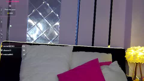 Snapshot of milla_cali chatting on 06-11-26, 02:53 milla_cali online show from 06-11-26, 02:53