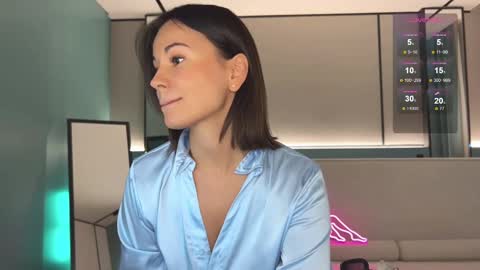 Mila online show from 02-11-25, 09:56