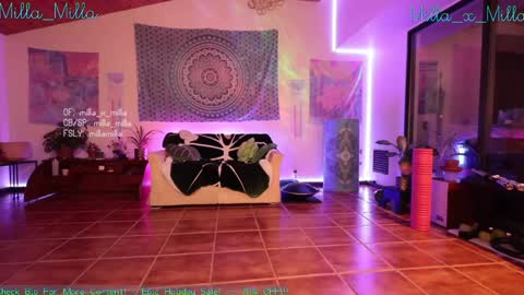 Snapshot of milla_milla chatting on 12-29-24, 07:50 milla_milla online show from 12-29-24, 07:50