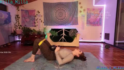 Snapshot of milla_milla chatting on 12-20-25, 03:35 milla_milla online show from 12-20-25, 03:35