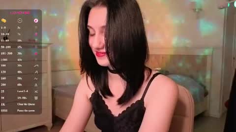 Snapshot of millaa_veyy chatting on 06-21-26, 08:11 Milana online show from 06-21-26, 08:11
