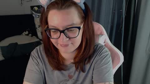 Snapshot of millapoolys chatting on 05-28-26, 05:21 Milla online show from 05-28-26, 05:21