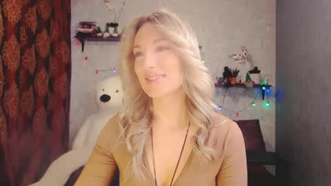 MillaXQueen online show from 01-14-25, 04:47