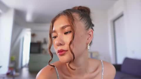 Snapshot of millaya chatting on 09-17-25, 12:18 Millaya online show from 09-17-25, 12:18