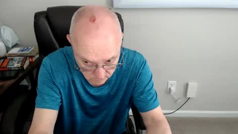 millenium0129 online show from 06-12-26, 03:33