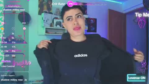 Im girl my name is Johana  online show from 10-15-25, 11:05