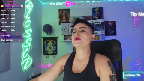 Im girl my name is Johana  online show from 12-22-25, 10:07