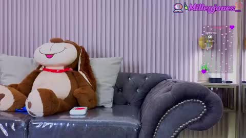 milleyjones_ online show from 06-17-26, 11:56