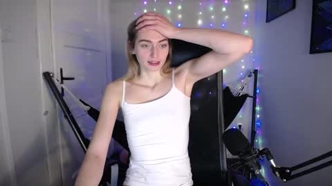 Snapshot of millie_lacroix chatting on 12-11-24, 03:37 millie_lacroix online show from 12-11-24, 03:37