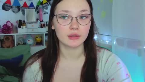 Millie online show from 10-24-25, 06:32