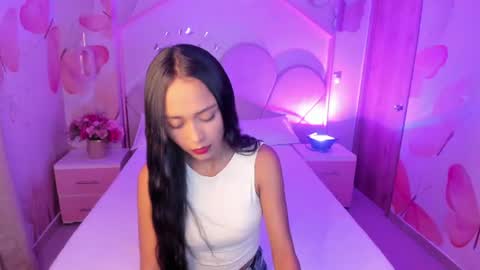 Snapshot of millieskinny18 chatting on 07-02-26, 11:33 Miley online show from 07-02-26, 11:33