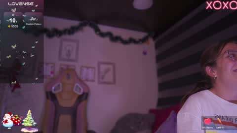 Snapshot of milly_kenner chatting on 12-20-24, 11:47 MILLY online show from 12-20-24, 11:47