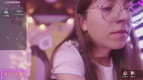 Snapshot of milly_kenner chatting on 01-09-25, 08:44 MILLY online show from 01-09-25, 08:44