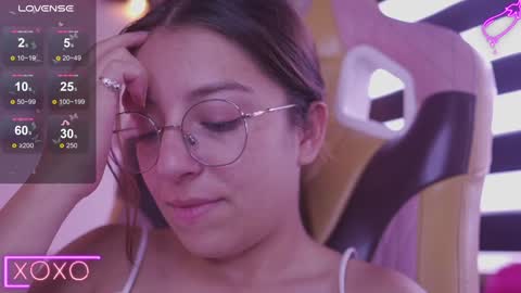 Snapshot of milly_kenner chatting on 01-16-25, 07:31 MILLY online show from 01-16-25, 07:31