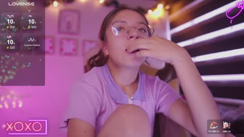 Snapshot of milly_kenner chatting on 01-17-25, 08:11 MILLY online show from 01-17-25, 08:11