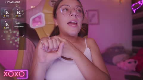 Snapshot of milly_kenner chatting on 01-17-25, 11:18 MILLY online show from 01-17-25, 11:18