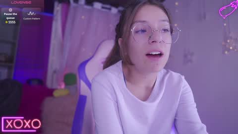 Snapshot of milly_kenner chatting on 01-21-25, 06:23 MILLY online show from 01-21-25, 06:23