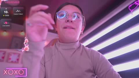 Snapshot of milly_kenner chatting on 01-28-25, 07:00 MILLY online show from 01-28-25, 07:00