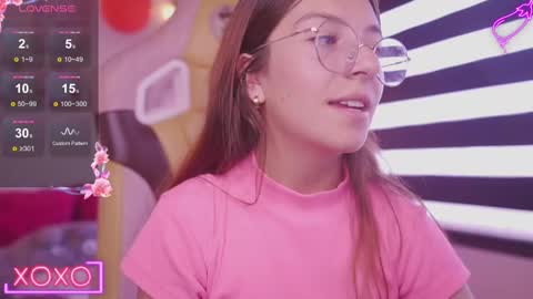 Snapshot of milly_kenner chatting on 02-12-25, 08:07 MILLY online show from 02-12-25, 08:07