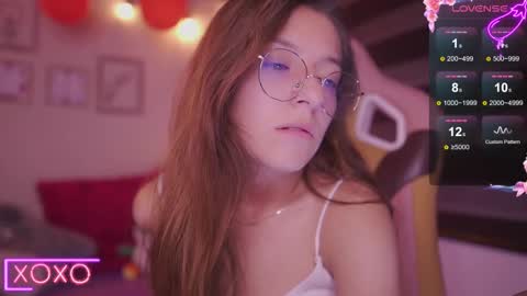 Snapshot of milly_kenner chatting on 02-21-25, 01:22 MILLY online show from 02-21-25, 01:22