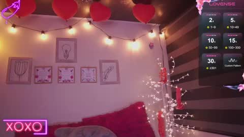 Snapshot of milly_kenner chatting on 02-27-25, 01:48 MILLY online show from 02-27-25, 01:48