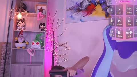 Snapshot of milly_kenner chatting on 03-08-25, 04:50 MILLY online show from 03-08-25, 04:50