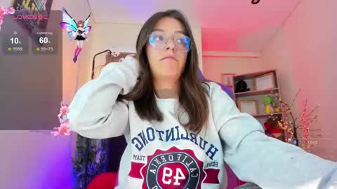 Snapshot of milly_kenner chatting on 11-06-25, 05:03 MILLY online show from 11-06-25, 05:03