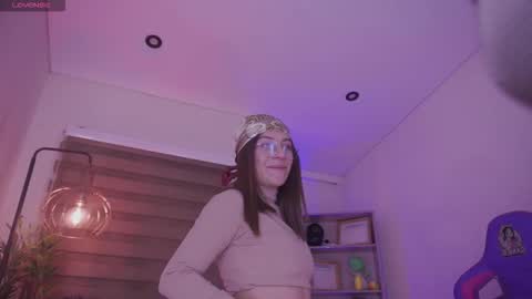 Snapshot of milly_kenner chatting on 11-21-25, 05:22 MILLY online show from 11-21-25, 05:22