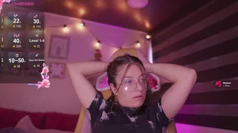 Snapshot of milly_kenner chatting on 12-18-25, 06:58 MILLY online show from 12-18-25, 06:58