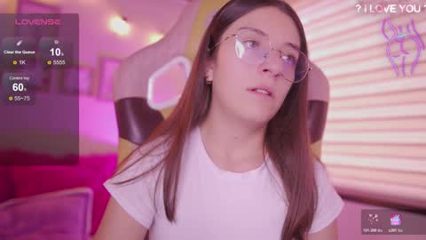 Snapshot of milly_kenner chatting on 03-06-26, 07:43 MILLY online show from 03-06-26, 07:43