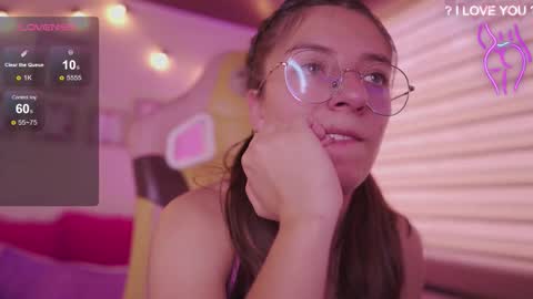 Snapshot of milly_kenner chatting on 03-11-26, 07:31 MILLY online show from 03-11-26, 07:31