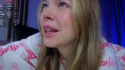 Snapshot of milly_shy chatting on 01-15-26, 06:51 Milly online show from 01-15-26, 06:51