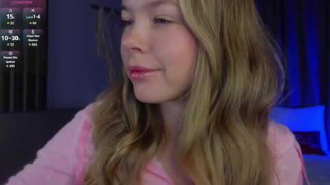 Snapshot of milly_shy chatting on 01-19-26, 06:39 Milly online show from 01-19-26, 06:39