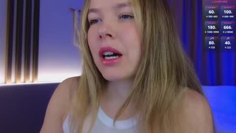 Snapshot of milly_shy chatting on 02-19-26, 06:42 Milly online show from 02-19-26, 06:42