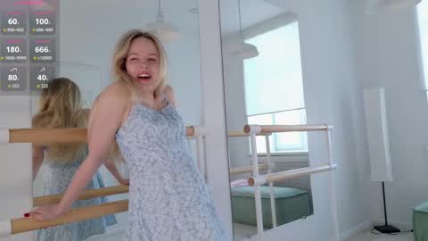 Snapshot of milly_shy chatting on 05-26-26, 07:04 Milly online show from 05-26-26, 07:04